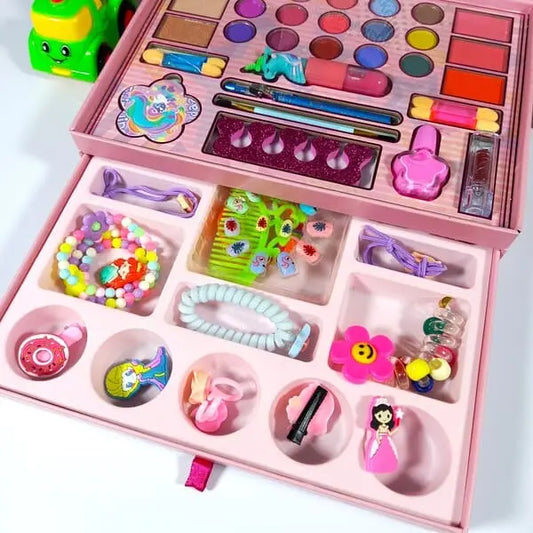 Princess Royal All-In-One Makeup Set With Accessories